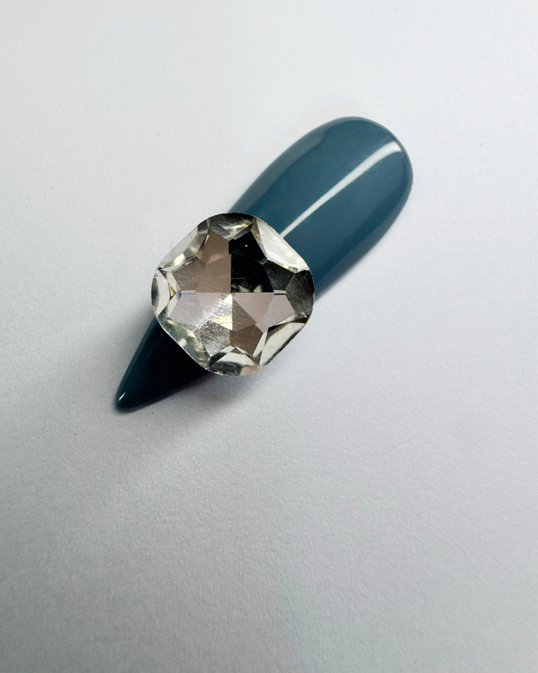 Number 9- Set Pose x 33 Carats (set stilettos)